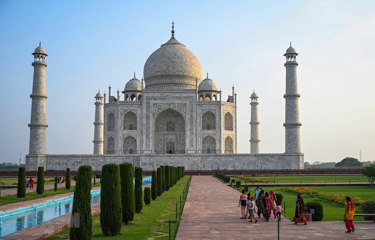 Dịch COVID-19: Ấn Độ quyết định mở lại đền Taj Mahal vào ban đêm