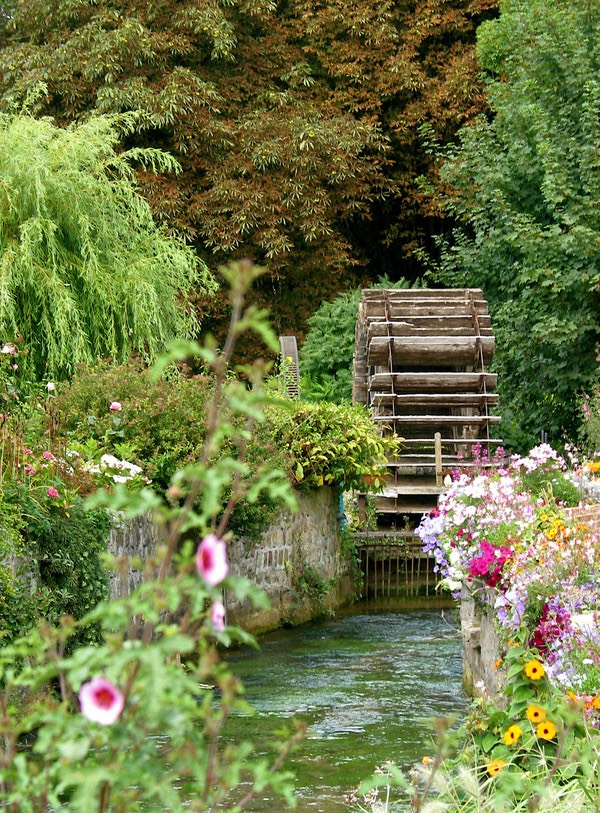 Veules les Roses, ngôi làng của sông Veules và hoa hồng