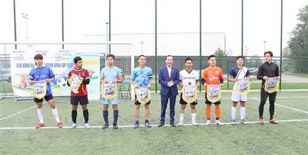 Sôi nổi giải bóng đá sinh viên Việt Nam tại Bỉ ủng hộ Quỹ vaccine