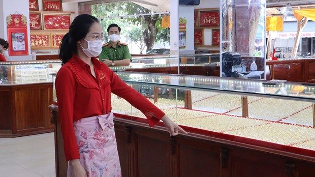 Bình Phước: Nữ nhân viên tiệm vàng trộm 2.380 chiếc nhẫn đem bán