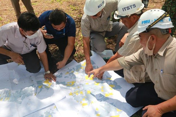 Giải quyết tình trạng mặt bằng 'da beo' ở sân bay Long Thành