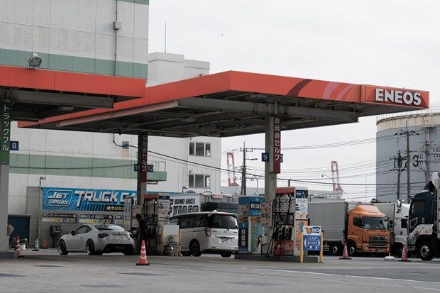 Tập đoàn Eneos Holdings của Nhật Bản dừng nhập khẩu dầu của Nga