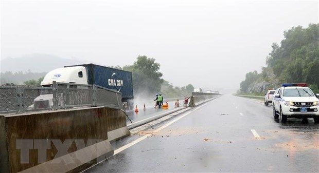 Quảng Ngãi khen thưởng người phản ánh tiêu cực trong thi công cao tốc