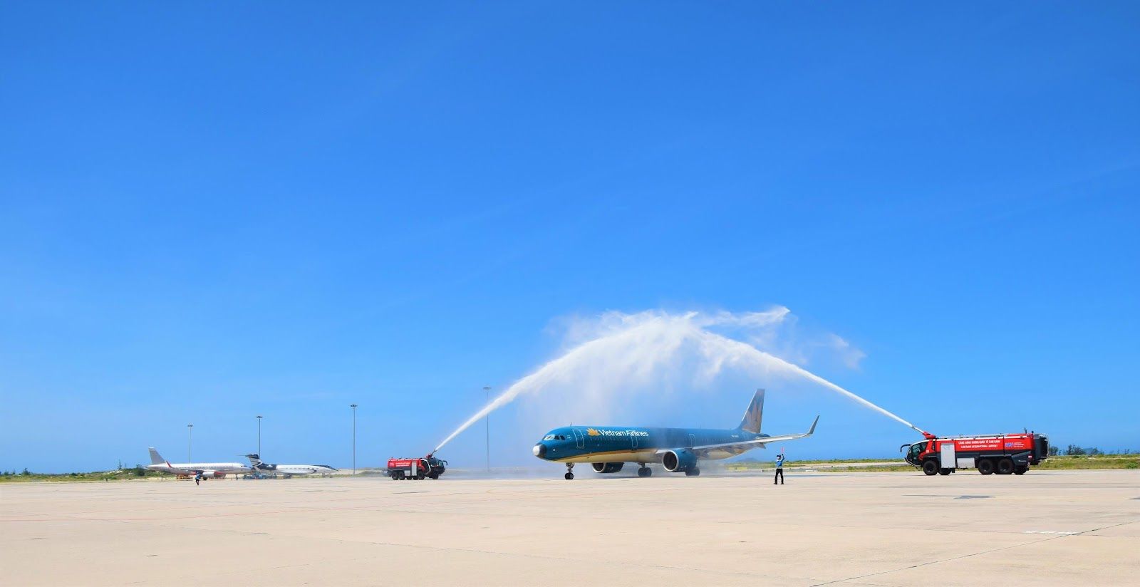 Cảng hàng không quốc tế Cam Ranh chào đón đường bay mới Nha Trang – Singapore của Hãng hàng không quốc gia Việt Nam