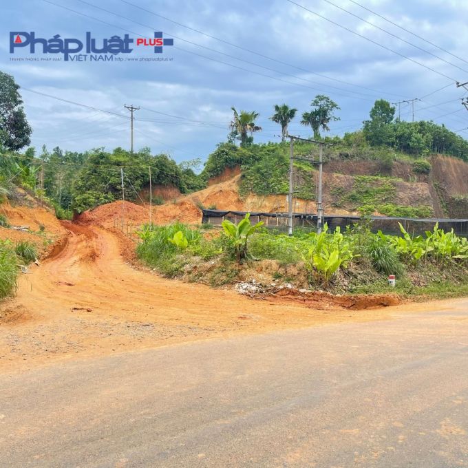 Yên Bái: Khai thác vận chuyển khoáng sản trái phép giữa thanh thiên bạch nhật tại xã Việt Thành