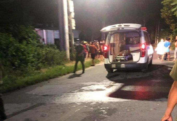 Hai xe máy đối đầu ở Quảng Nam, 3 người thương vong