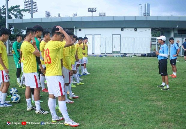 U19 Việt Nam nỗ lực tập luyện, hướng đến chiến thắng đầu tiên