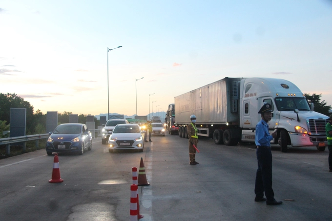 Cận cảnh cao tốc Đà Nẵng-Quảng Ngãi chính thức thu phí tự động