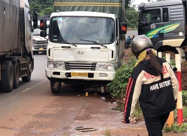 Bình Phước: Xe tải cuốn xe máy vào gầm, một người tử vong