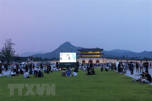 Hàn Quốc: Quảng trường Gwanghwamun chính thức mở cửa trở lại