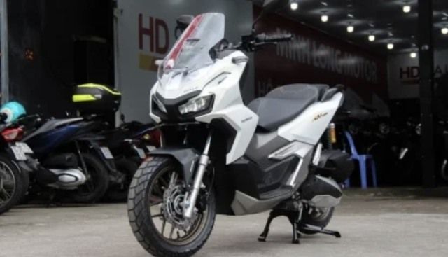 Honda ADV 160 đầu tiên được bán tại Việt Nam với giá gần 100 triệu đồng