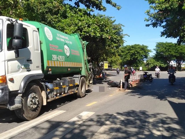 Đà Nẵng: Va chạm xe chở rác, nữ sinh 17 tuổi tử vong