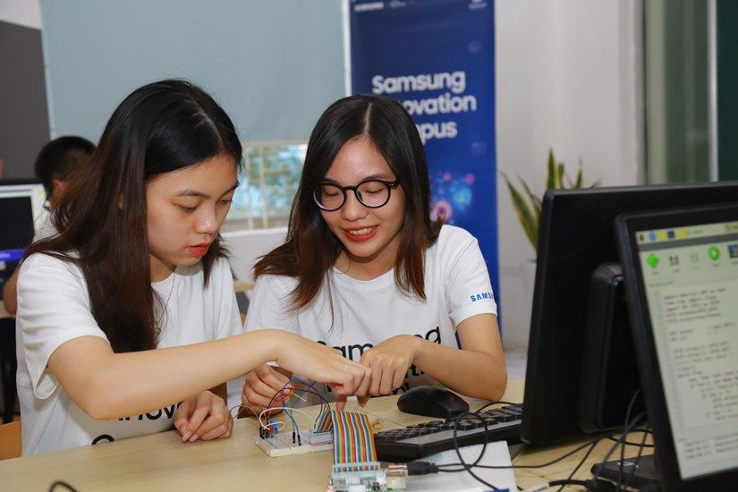 Samsung hỗ trợ phát triển nhân lực công nghệ cao tại Việt Nam