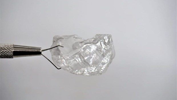 Angola tiếp tục phát hiện viên kim cương cỡ lớn nặng 131 carat