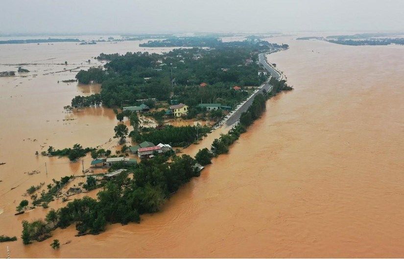 Bão Noru có thể khiến khoảng 60 huyện, khu đô thị nguy cơ bị ngập lụt