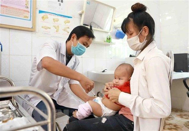 Tỷ lệ tiêm vaccine trong chương trình tiêm chủng mở rộng mới đạt 76%