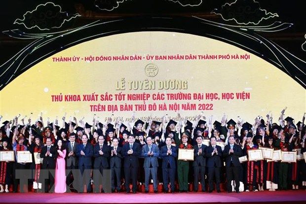 Hà Nội tuyên dương 98 thủ khoa xuất sắc tốt nghiệp các trường đại học