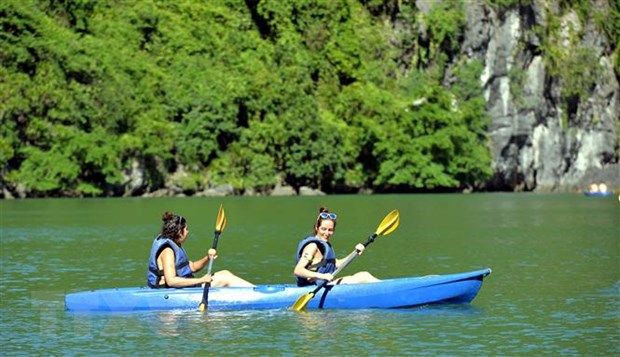 Tìm phương án quản lý hoạt động vui chơi giải trí trên vịnh Hạ Long