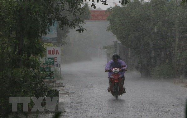 Đêm 26/11, vùng núi và trung du Bắc Bộ mưa rào và có nơi có dông