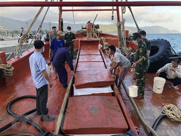 Kiên Giang: Tạm giữ tàu chở 18.000 lít dầu DO không rõ nguồn gốc