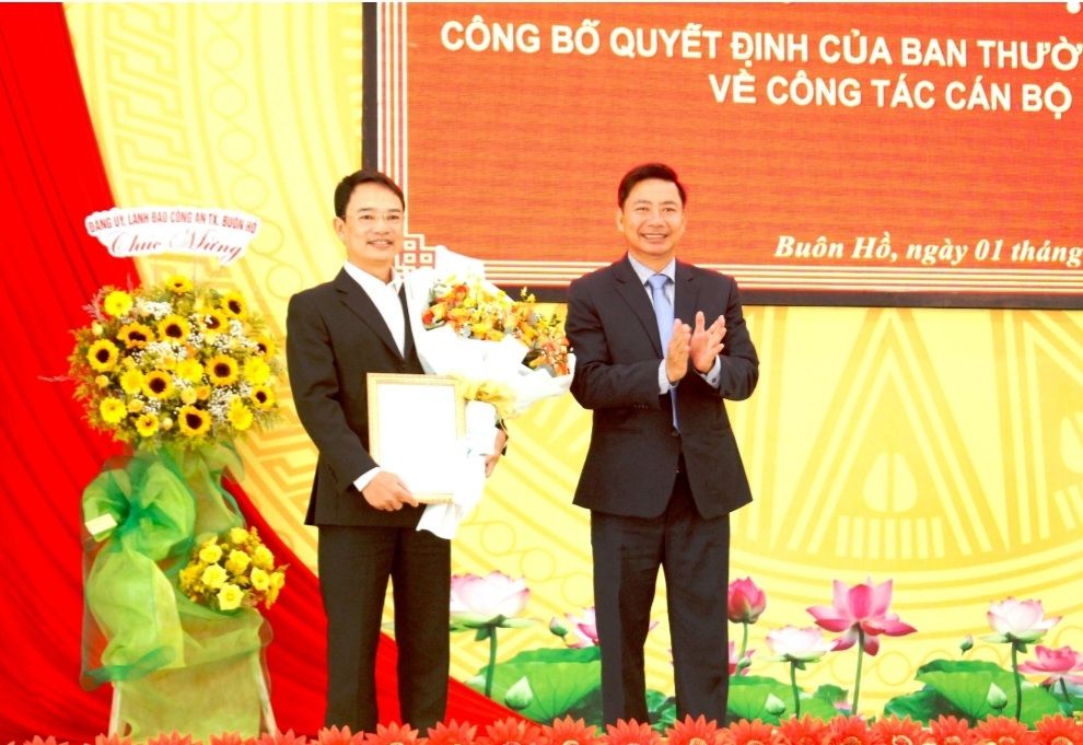 Ông Đặng Gia Duẩn được điều động giữ chức Phó Bí thư Thị ủy Buôn Hồ