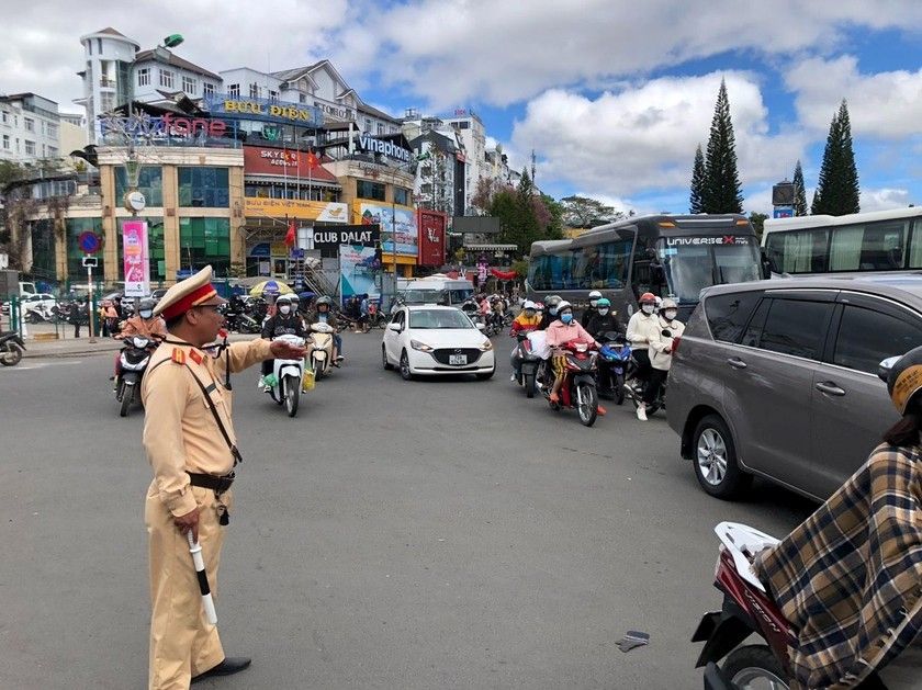 Lâm Đồng: Nhiều giải pháp kéo giảm tai nạn giao thông trong kỳ nghỉ Tết