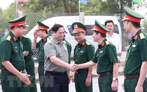 Hình ảnh Thủ tướng kiểm tra dự án cao tốc Cần Thơ-Hậu Giang