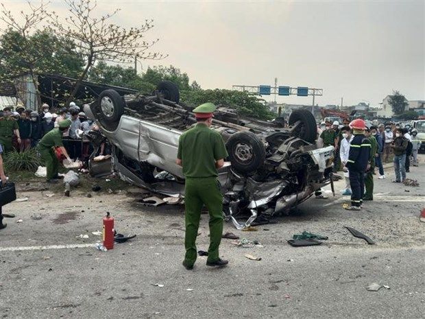 Tai nạn ở Quảng Nam: Xe khách chạy quá tốc độ, chở quá người quy định