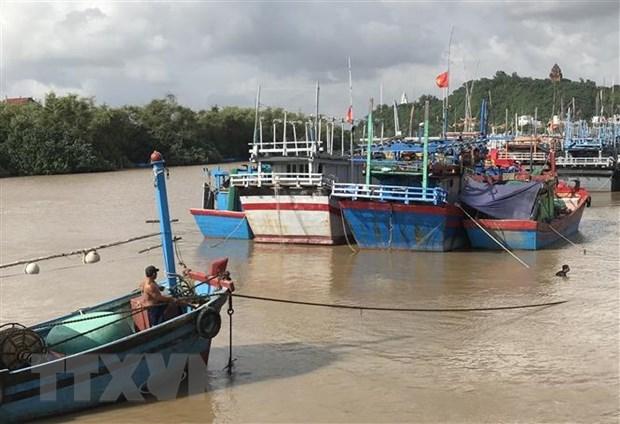 Ứng phó bão số 13: Nghệ An kêu gọi tàu thuyền về nơi tránh trú an toàn