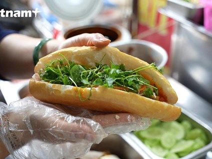 [Video] Dấu ấn ẩm thực đặc sắc của bánh mỳ Việt Nam