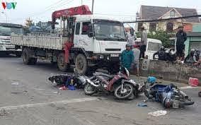 Vụ xe u-oát lao vực sông Nho Quế: Đình chỉ một đăng kiểm viên