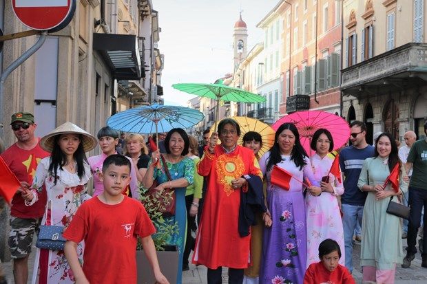 Đặc sắc văn hóa truyền thống Việt Nam ở Lễ hội các Dân tộc tại Italy