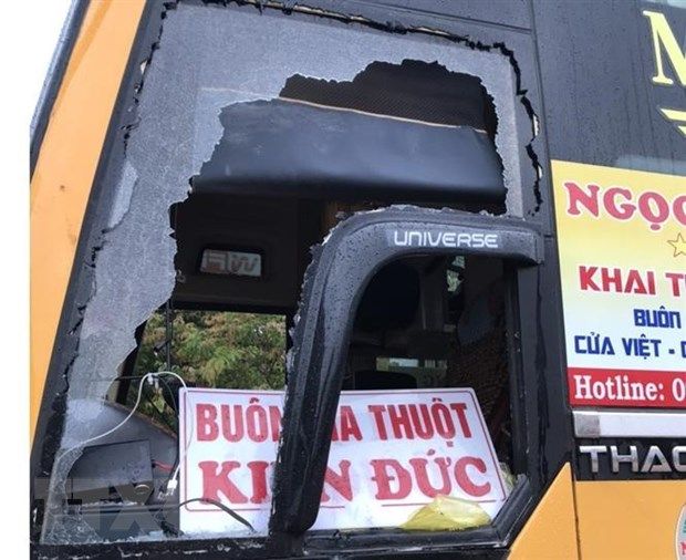 Đắk Lắk: Tạm giữ hình sự 4 đối tượng chặn đường, đập phá xe khách