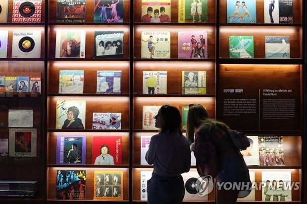 Triển lãm góc nhìn về yếu tố định hình làn sóng văn hóa Hàn Quốc