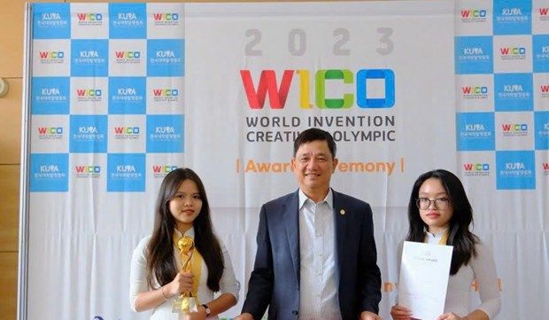 Hai nữ sinh Chu Văn An giành Huy chương vàng WICO 2023