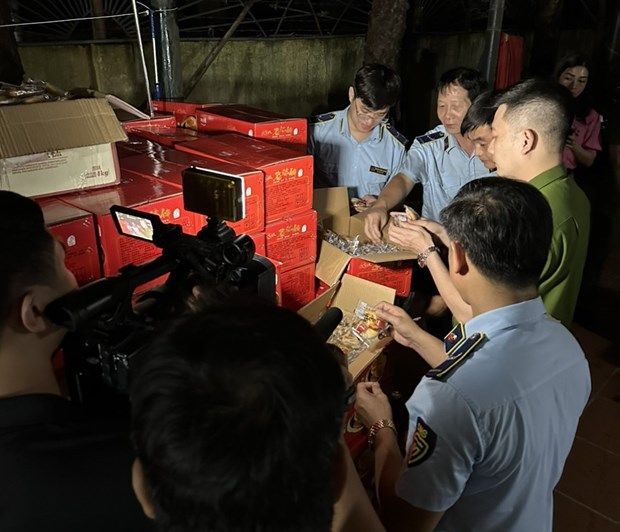 Hà Nội: Liên tiếp phát hiện bánh Trung Thu có dấu hiệu nhập lậu