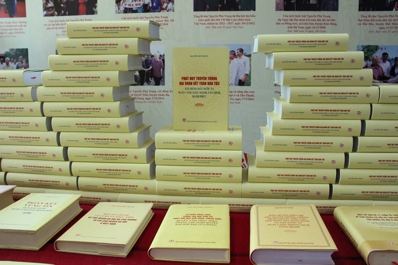 Cuốn sách của Tổng Bí thư: Nêu cao tinh thần đoàn kết, giữ gìn bản sắc Việt