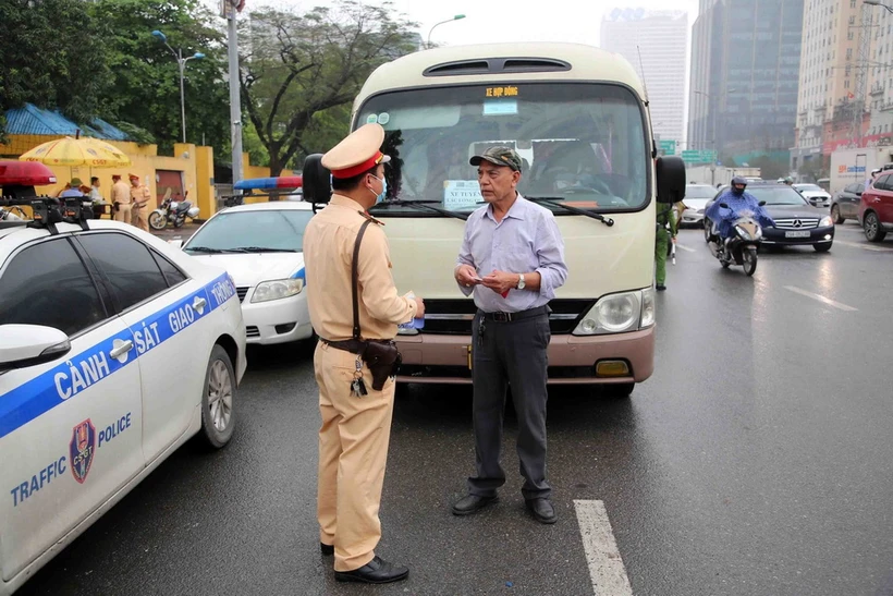 Hà Nội: Đề nghị người dân cung cấp thông tin vi phạm giao thông qua Zalo