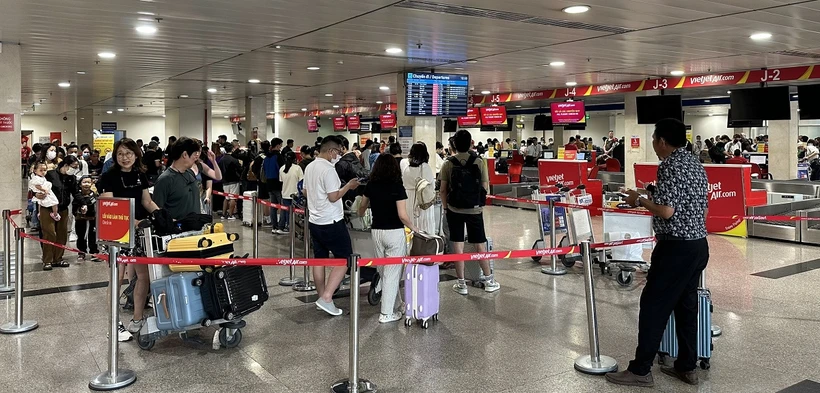 Ngày 29 Tết Nguyên đán: Sân bay Tân Sơn Nhất đón gần 122.000 hành khách