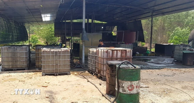 Bình Thuận: Phát hiện xưởng tái chế nhớt thải trái phép, thu giữ hơn 11.000l dầu