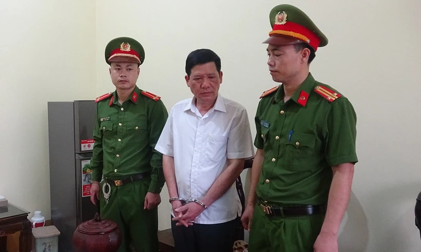 Bắc Giang: Bắt tạm giam Chủ tịch, Kế toán thị trấn An Châu lợi dụng chức vụ