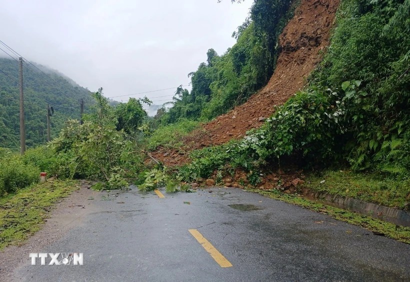 Lai Châu: Sạt lở làm nhiều xã biên giới bị chia cắt tạm thời