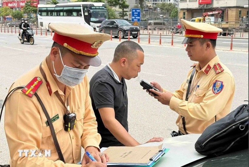 Vi phạm nồng độ cồn tăng cao trong ngày thứ ba của kỳ nghỉ lễ 30/4-1/5