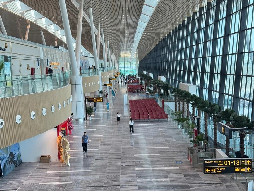 Nhà ga T3 mới khánh thành đã bị dột, nhà chức trách yêu cầu ACV xử lý dứt điểm