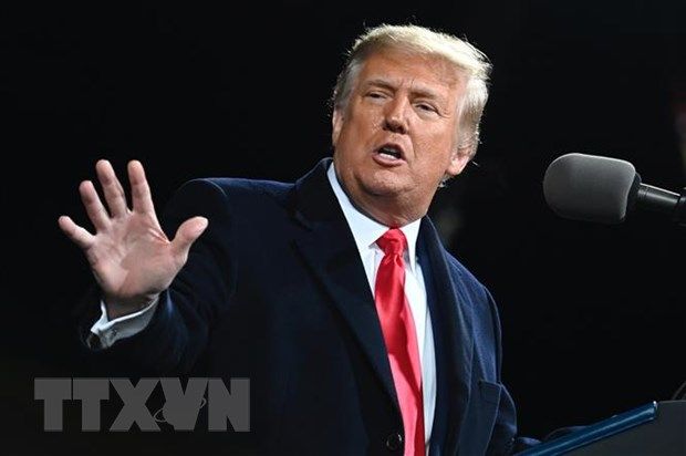 Tổng thống Mỹ Trump ký ban hành đạo luật ngân sách tạm thời