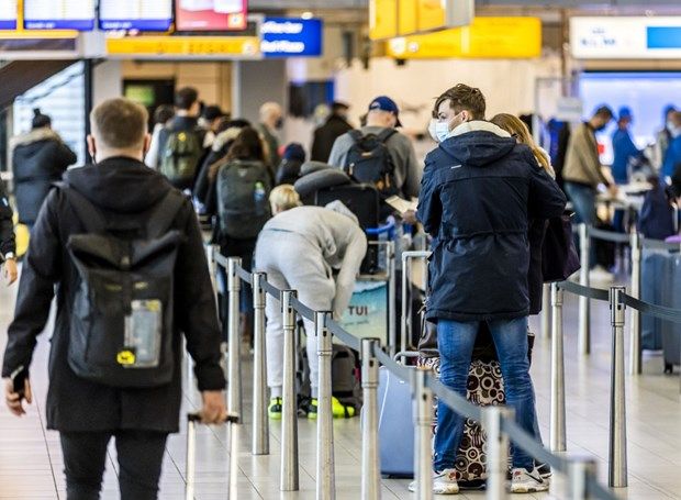 Hà Lan cấm các chuyến bay từ Anh để ngăn ngừa dịch bệnh lây lan